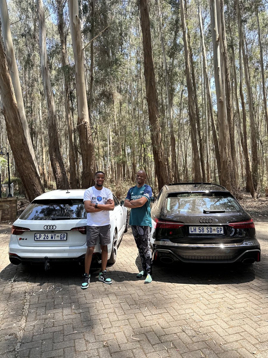 Me and <a href="/JezzaMaqasa/">Jezza 🇿🇦🇩🇪🇪🇸</a> decided to take the Audi RS4 &amp; RS6 Avant on a road trip to Mpumalanga. 

These cars have received a lot of thumbs up on the highway and a lot of interest at every stop we made and it’s not hard to see why…

Let me know which you’d rather drive  between the