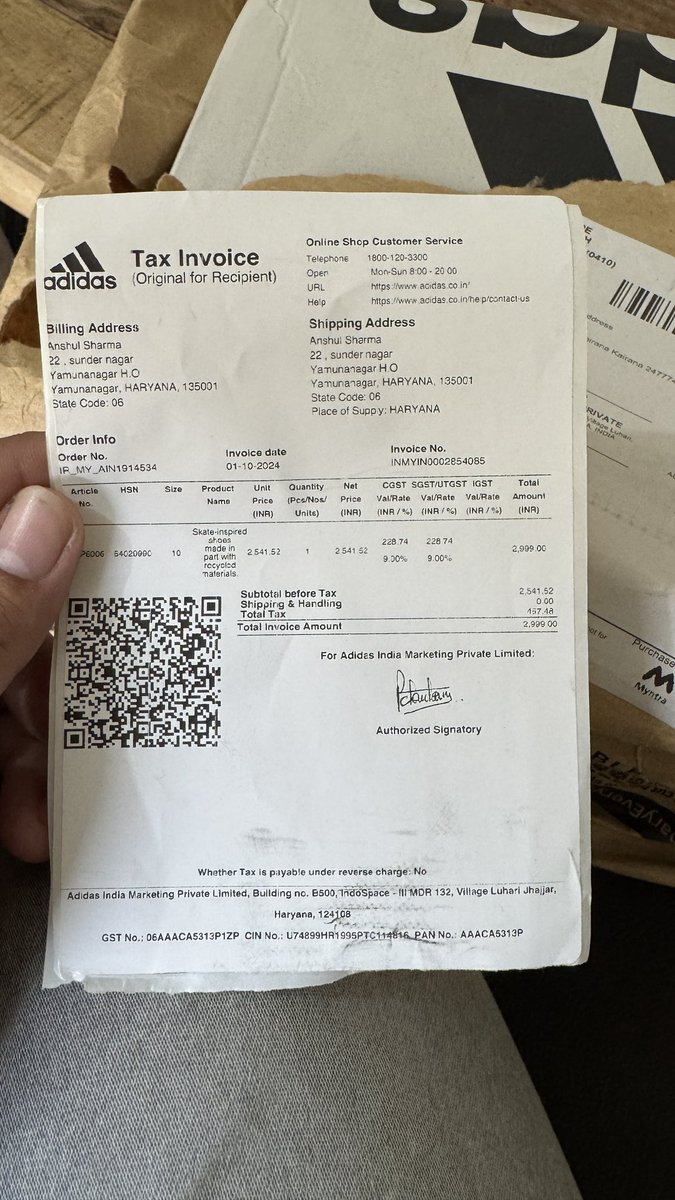 shivaverma_30's tweet photo. Hello @MyntraSupport very disappointed with your service and with customer support because I recently ordered a pair of shoes for me and I received totally wrong product/different product which I didn’t ordered and when I raise complain, they said we can’t help you in that
Help🚨 https://t.co/n07A6qo9Sb