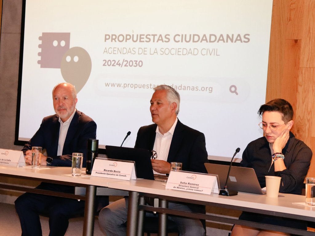 Centro Mexicano para la Filantropía (@cemefi) on Twitter photo "Hoy presentamos 15 agendas ciudadanas, una serie de herramientas colaborativas para generar soluciones a los desafíos nacionales. Este micrositio simboliza la apertura de la sociedad civil para trabajar con el gobierno". <a href="/ricardobucio/">Ricardo Bucio 🇲🇽</a>, #Cemefi.
💻 propuestasciudadanas.org "Hoy presentamos 15 agendas ciudadanas, una serie de herramientas colaborativas para generar soluciones a los desafíos nacionales. Este micrositio simboliza la apertura de la sociedad civil para trabajar con el gobierno". <a href="/ricardobucio/">Ricardo Bucio 🇲🇽</a>, #Cemefi.
💻 propuestasciudadanas.org