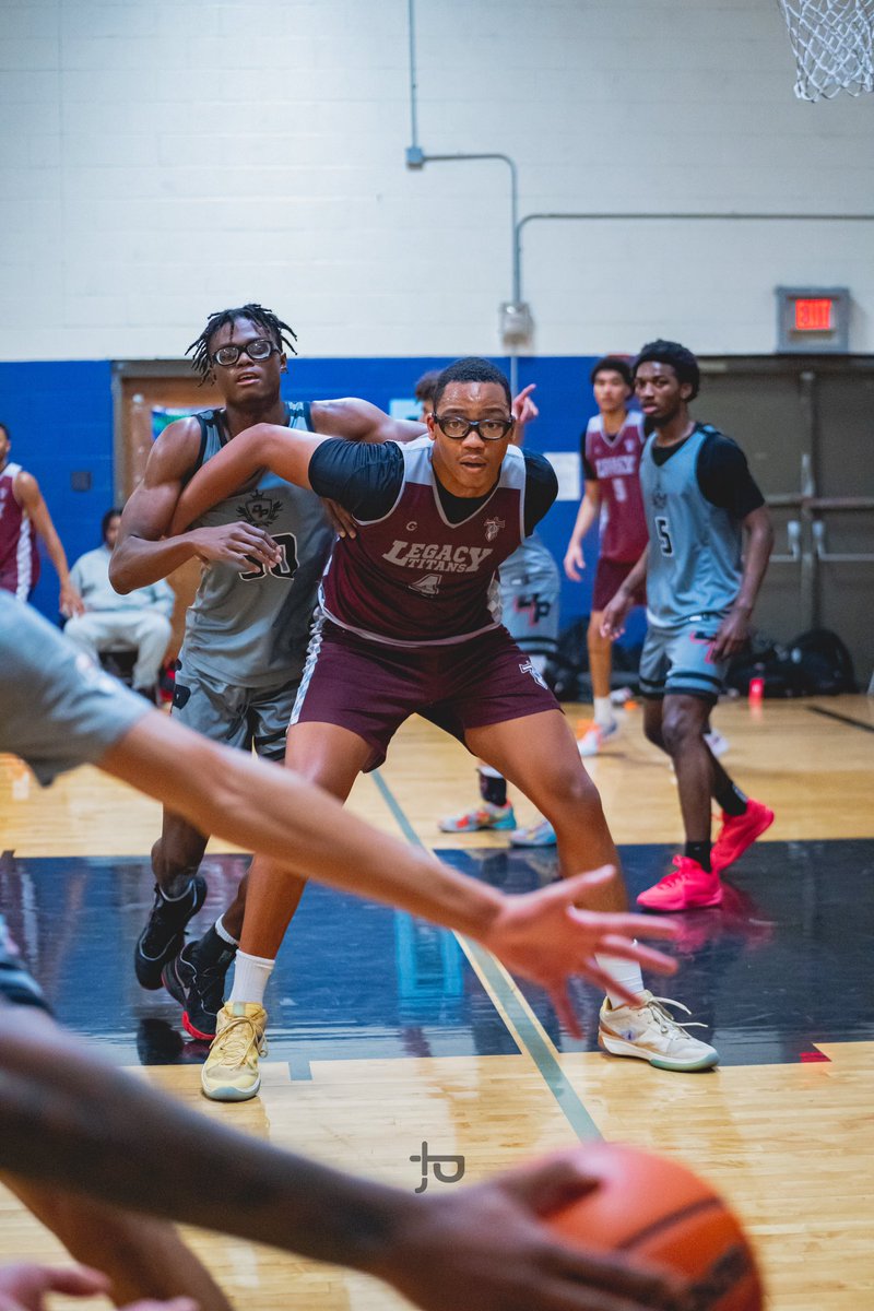 More than a few players shined at the <a href="/hocsport/">Hear✝ of Competition</a> Prep School Showcase..

📸 by <a href="/_JosPhotography/">Jo'Anna Davis</a> 

✍🏽 hoopdfw.com/more-than-a-fe…