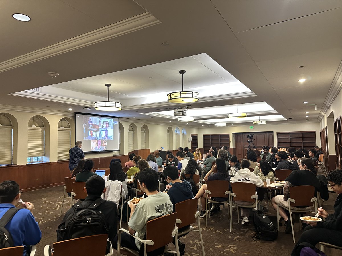 Last week, we hosted a Job Talk Success in Academia event! 🙌 Senior Ph.D. students had the chance to learn from a diverse panel of USC Ph.D. alumni, all currently in tenure-track positions, as well as USC faculty. A big thank you to our incredible panelists!