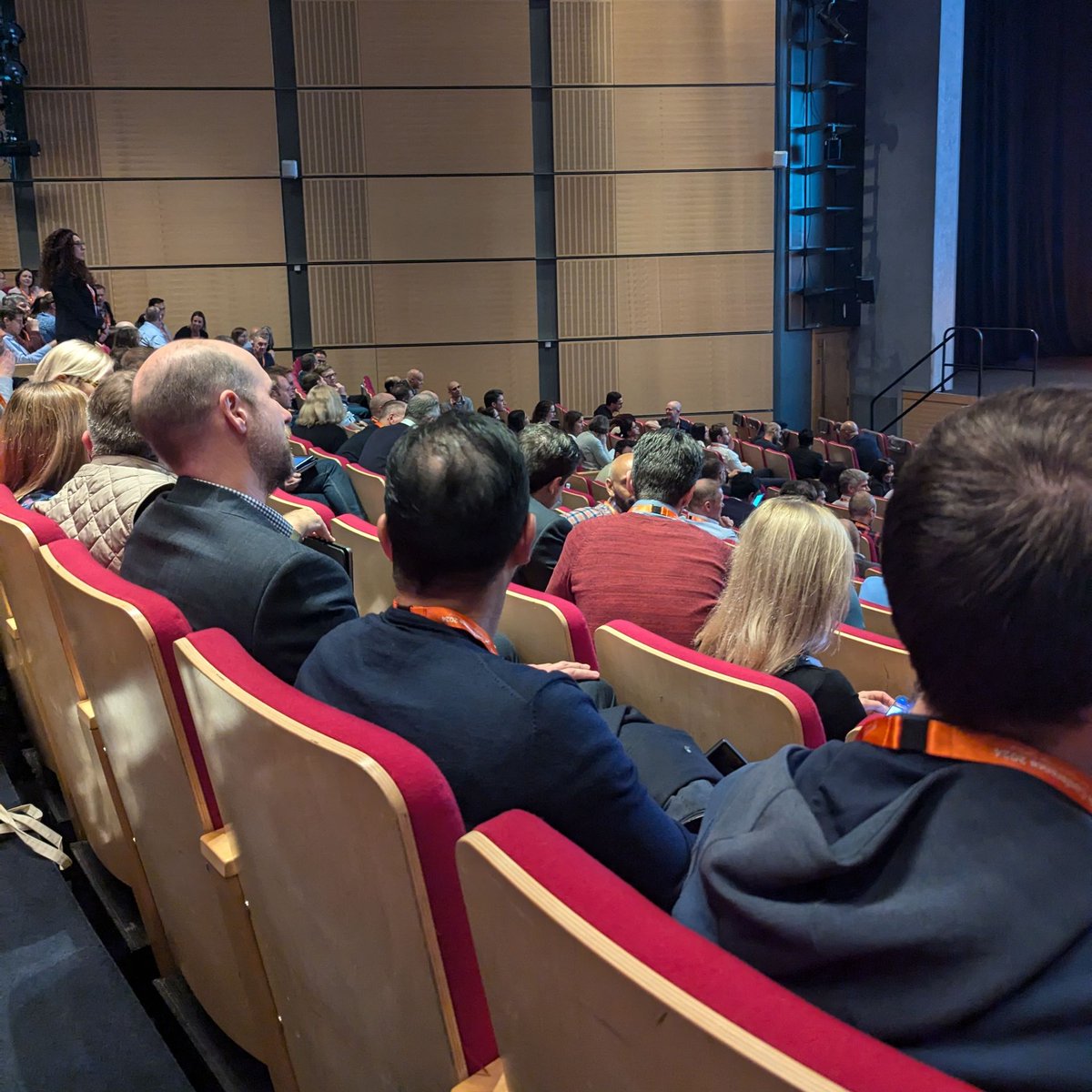 actuarynews's tweet photo. A great first day of #LifeConf up in Manchester today. Some interesting insights from our first plenaries and excellent discussion amongst delegates so far.
Looking forward to more tomorrow! https://t.co/KkjOrlg7n5