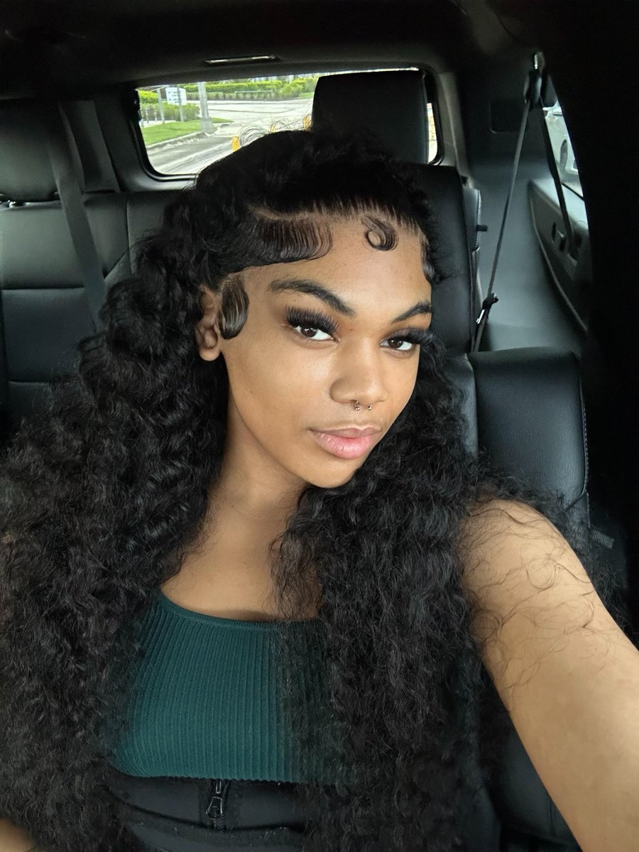 kkashgalore's tweet photo. i’m tryna turn my lil ho up and put her on wat im on💐🦋 https://t.co/ZrclCG4qq0