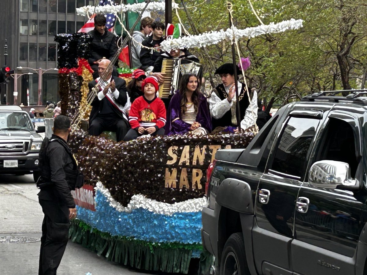 Craig Dellimore (@craigdellimore) on Twitter photo Columbus Day Parade kicks off with dignitaries and floats representing the 3 ships, Nina, Pinta and Santa Maria. <a href="/WBBMNewsradio/">WBBM Newsradio</a> Columbus Day Parade kicks off with dignitaries and floats representing the 3 ships, Nina, Pinta and Santa Maria. <a href="/WBBMNewsradio/">WBBM Newsradio</a>