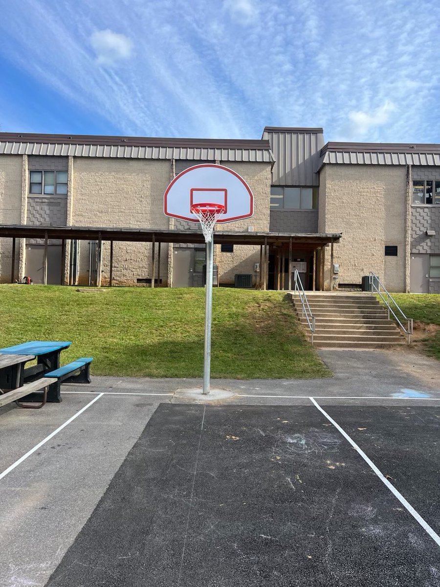 Brooke Simon tweet media