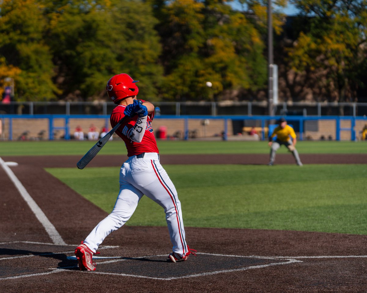 Spring swinging on our mind ⚾️🔥

#ChicagosCollegeTeam
