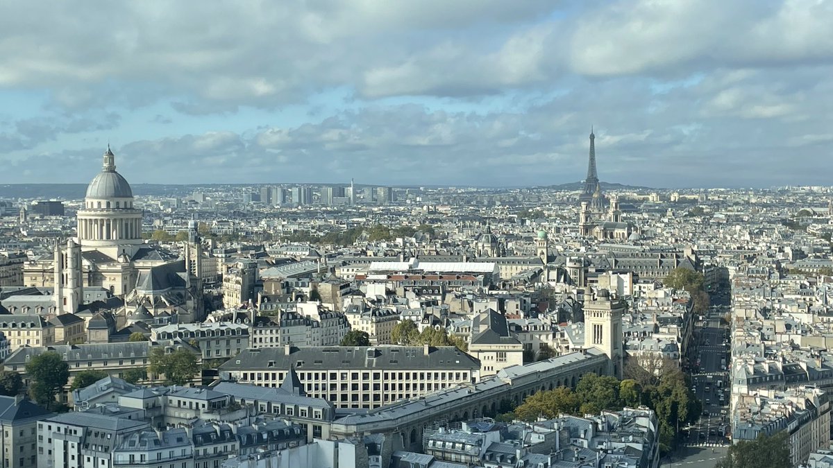ProfMarkThomson's tweet image. In Paris today for the annual bi-lateral discussion on science collaboration between @STFC_Matters and @CNRS Nucléaire et Particules. A really interesting and constructive discussion about mutual scientific interests. The views were also pretty good…