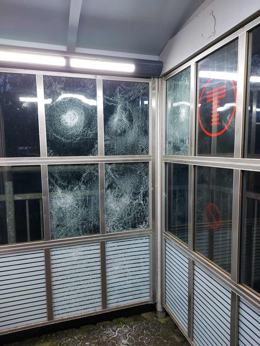 RhydMann's tweet photo. @transport_wales Baglan platform 1 (westbound) shelter heavily damaged glass panels. @BTP https://t.co/jQze1OXEWS