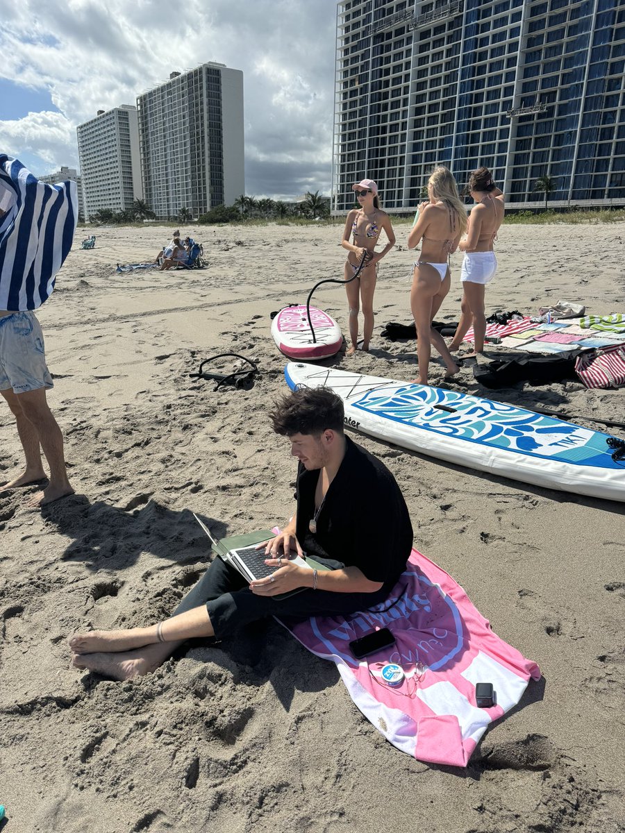 Alex Sedlak tweet media