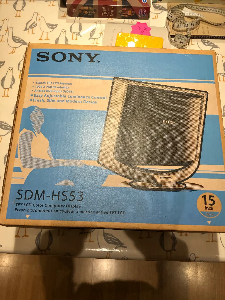 CardCaptorKaren's tweet photo. also in "shit i'm looking at on gumtree", just a new in box 4:3 sony monitor for £10, nbd

(if it was in any kind of reasonable travel range i would have this) https://t.co/bYQRmlJyaW