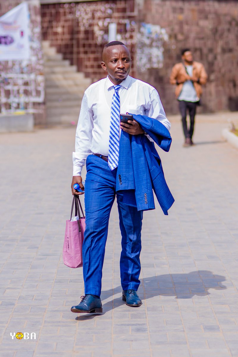 La République a besoin de vous Monsieur l'assistant Yannick NSEKI