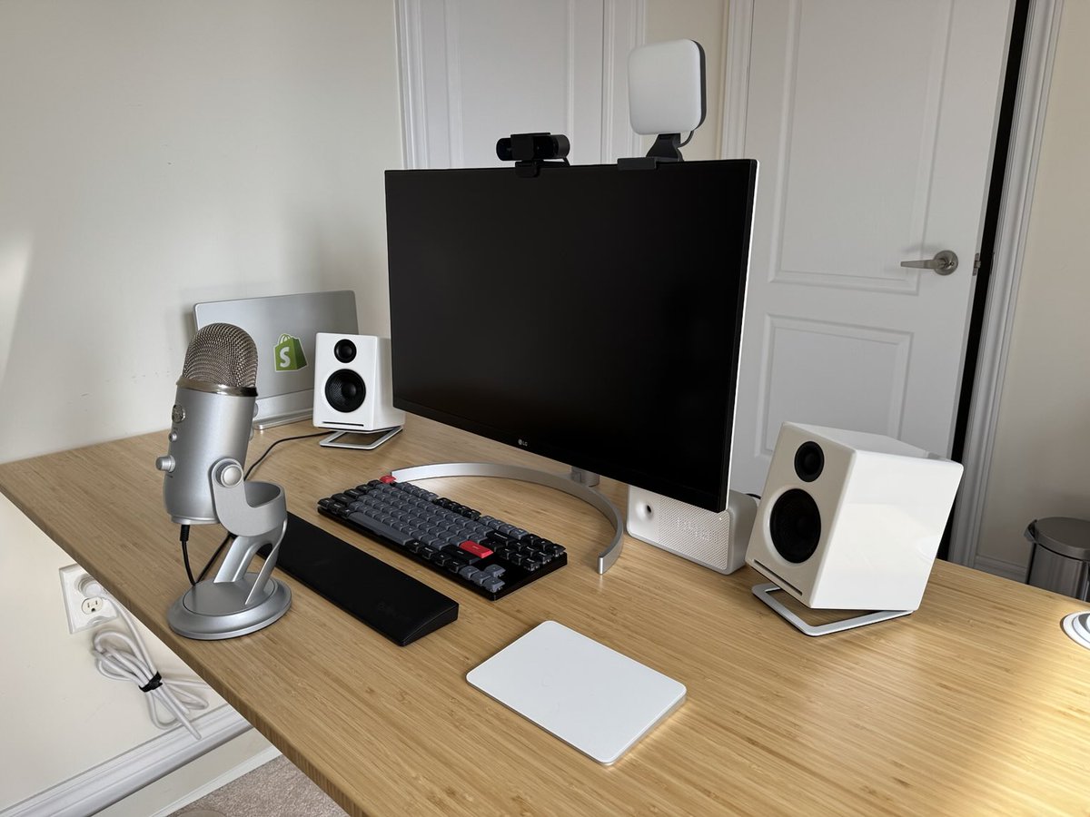 Mustafa Ali tweet media