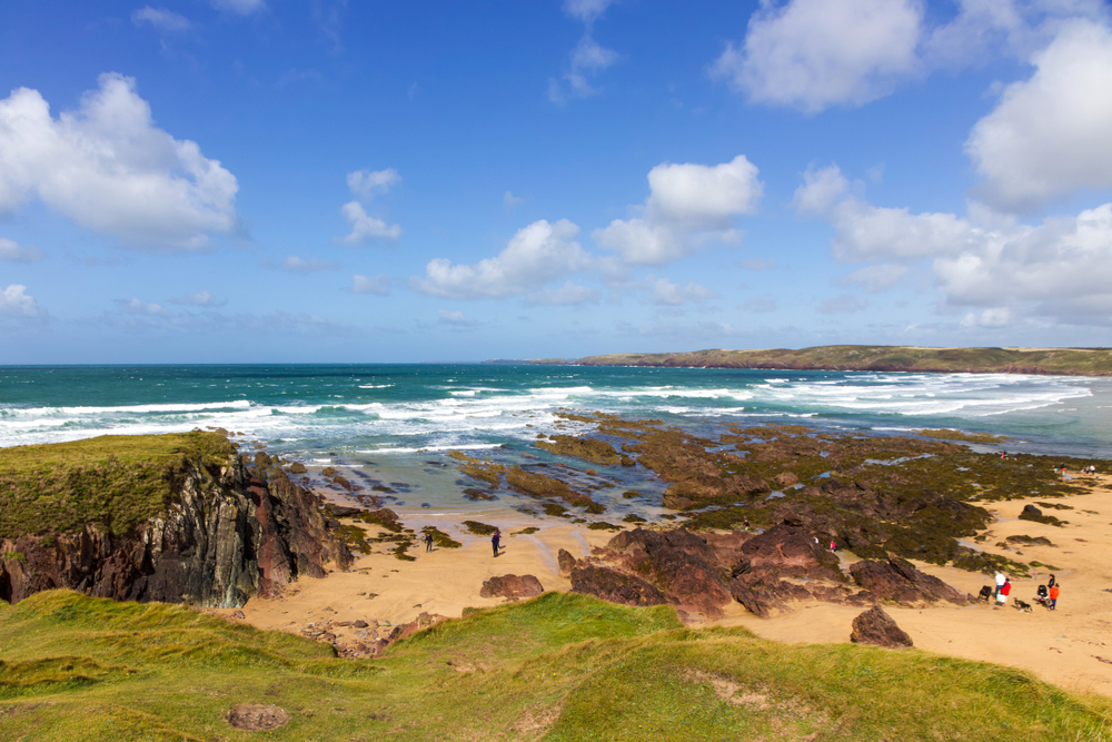 aroundtenby's tweet photo. Freshwater West Beach – rugged, wild, and absolutely stunning! Perfect for a windswept walk and a bit of rock pooling. Captured beautifully by SB_Photos. Who’s up for an adventure? #FreshwaterWest #WelshBeaches #WildCoast #NatureLovers https://t.co/6BWqgyELnw