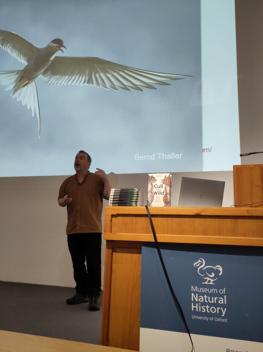 First <a href="/OxonMammals/">OxonMammals</a> seminar of the season! <a href="/hedgehoghugh/">Hugh Warwick</a> talks about killing in the name of conservation at <a href="/morethanadodo/">Oxford University Museum of Natural History</a>.
🦔 🐿️🐾
