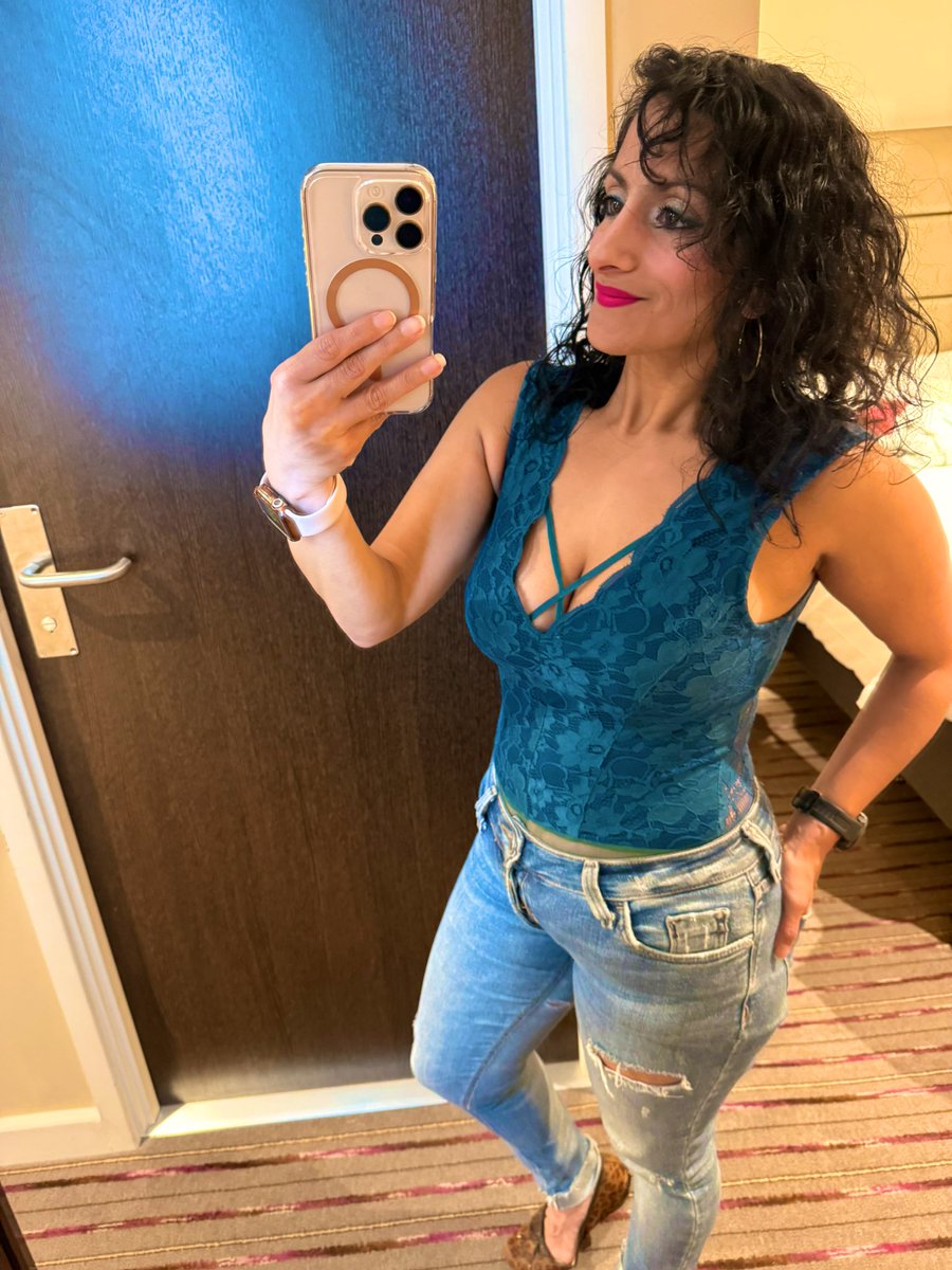 ravbillan's tweet image. #OutOut 🎶 
📍 The O2, London Baby