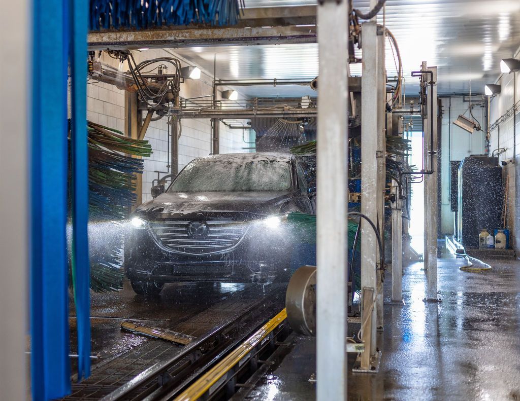 🚗✨ Start the week fresh with our Deluxe Car Wash! Performance Flex Serve has the longest car wash tunnel in town. Your car deserves the best! #PerformanceFlexServe #ShreveportCarWash