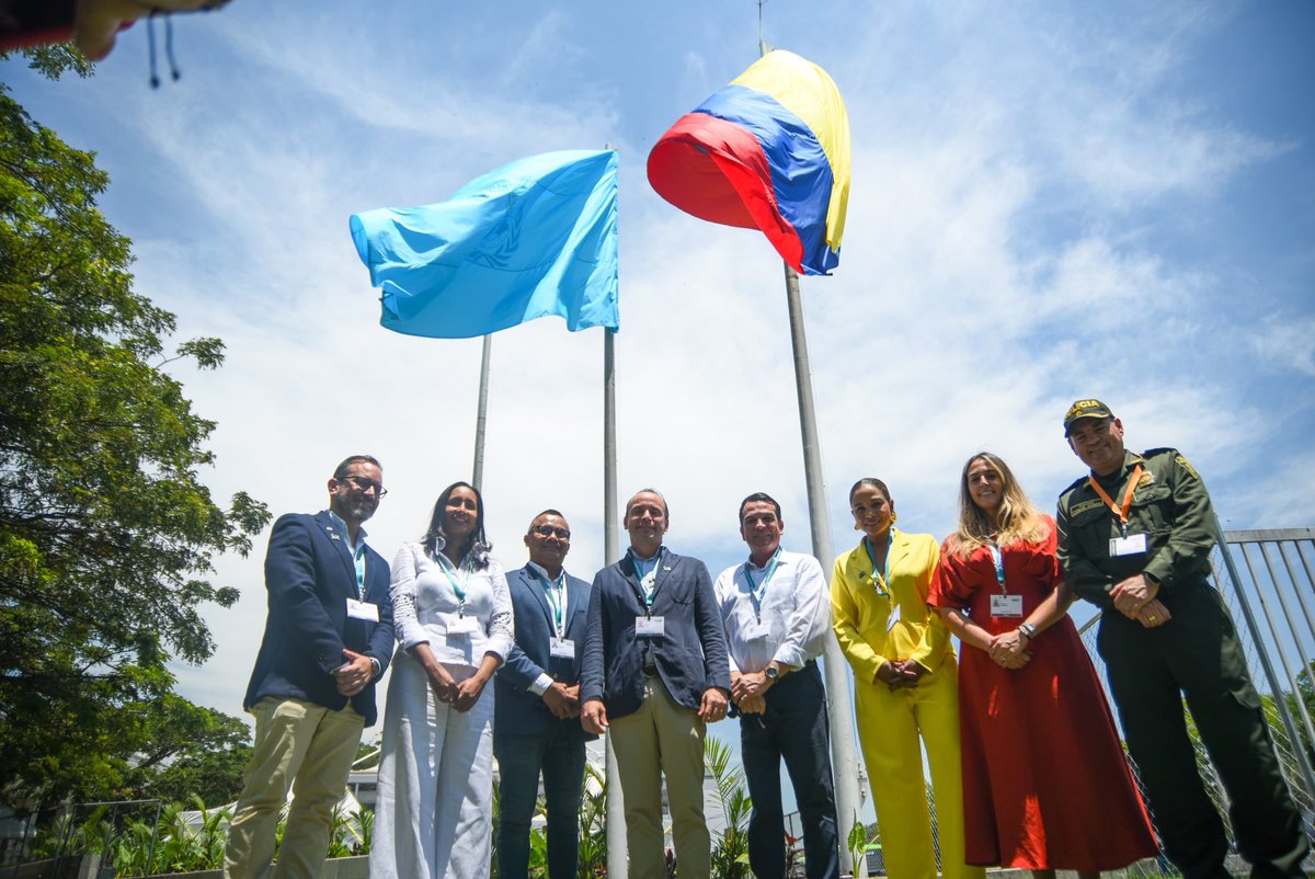 Caliturismocol's tweet photo. 🔔Por primera vez, la bandera de la @ONU_es es ondea en Colombia🇺🇳, oficializando la entrega de la Zona Azul en el Centro de Eventos Valle del Pacífico y dando inicio a la #COP16.✅

@MabelLaraNews https://t.co/Pn0MFeo7zF