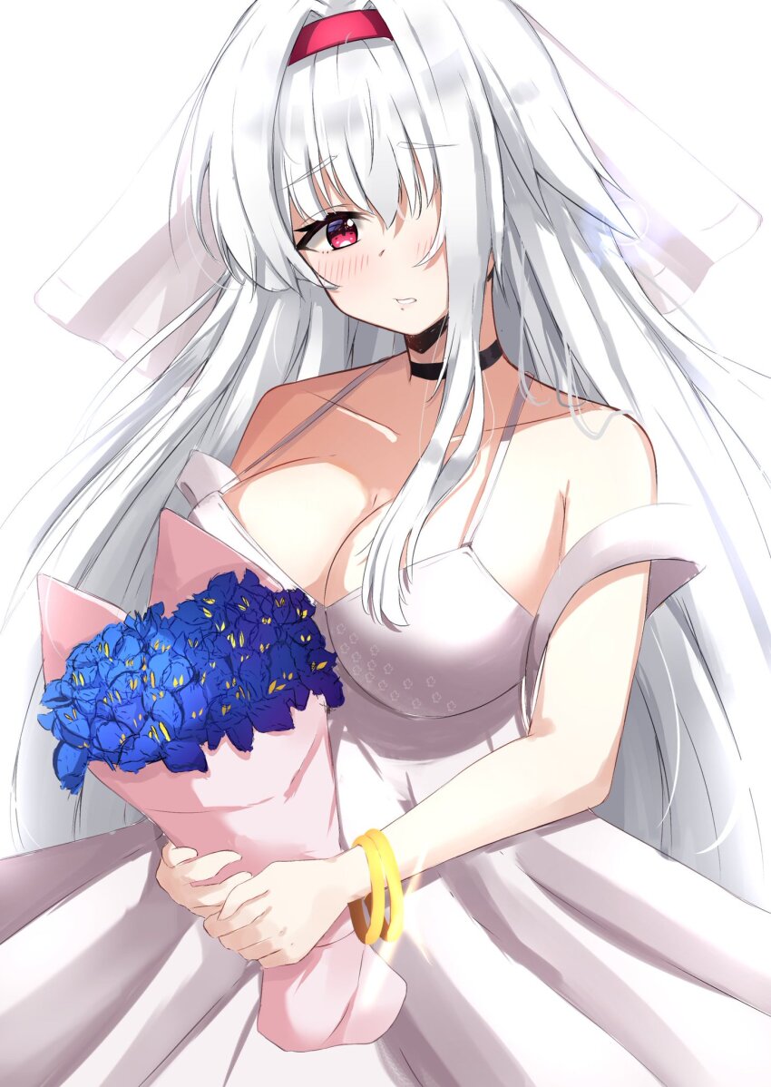 Colo_Large's tweet photo. Colorado doesn't know how to feel when visiting the royal they always make her change into something fancier https://t.co/YZdCSid50r