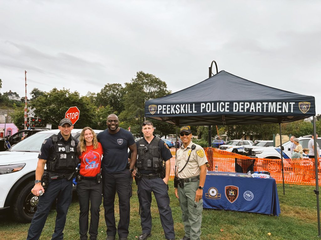 peekskillpolice's tweet image. We&apos;re sharing these awesome photos from the recent 15th Annual Irish Festival, held in the Riverfront Green Park.  This year we had the opportunity to participate in support of our D.A.R.E. and G.R.E.A.T. youth programs, an opportunity which we are grateful for.