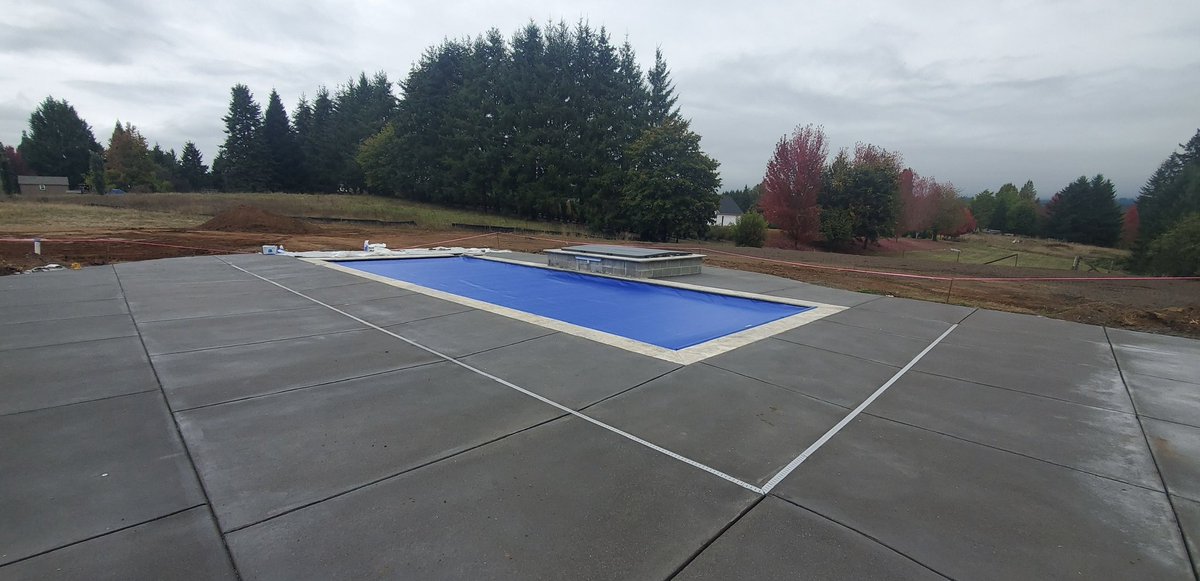 Don't let the cold weather ruin your pool. Our pool closing services will have your pool snug and cozy for the winter. 

❄️ Relax and enjoy the season knowing your pool is in good hands. 

#poolcare #winter #pnw #clackamas #beaverton #classicpoolspaandhearth