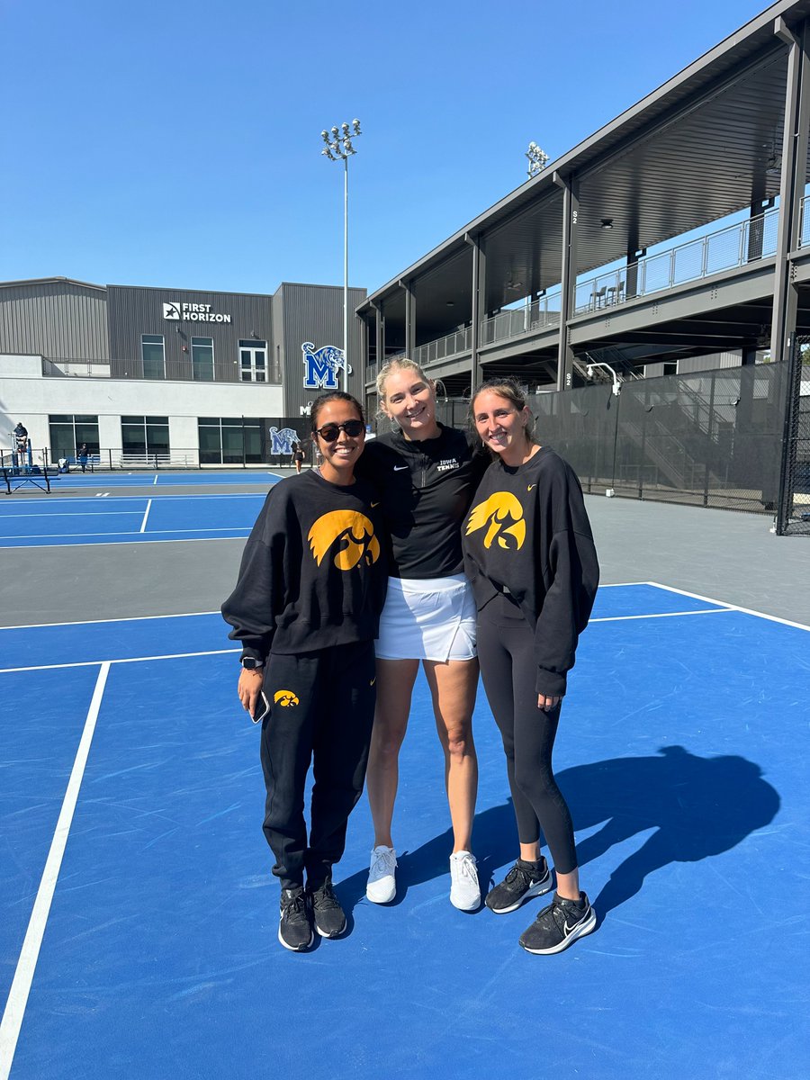 iowa_tennis's tweet photo. 𝙋𝙤𝙙𝙞𝙪𝙢 𝙛𝙞𝙣𝙞𝙨𝙝 🤩

Dejnozkova Finishes 3rd at ITA Central Regionals!

📰: https://t.co/e0oyNlMQDo

#Hawkeyes https://t.co/f9SzqP2W9p