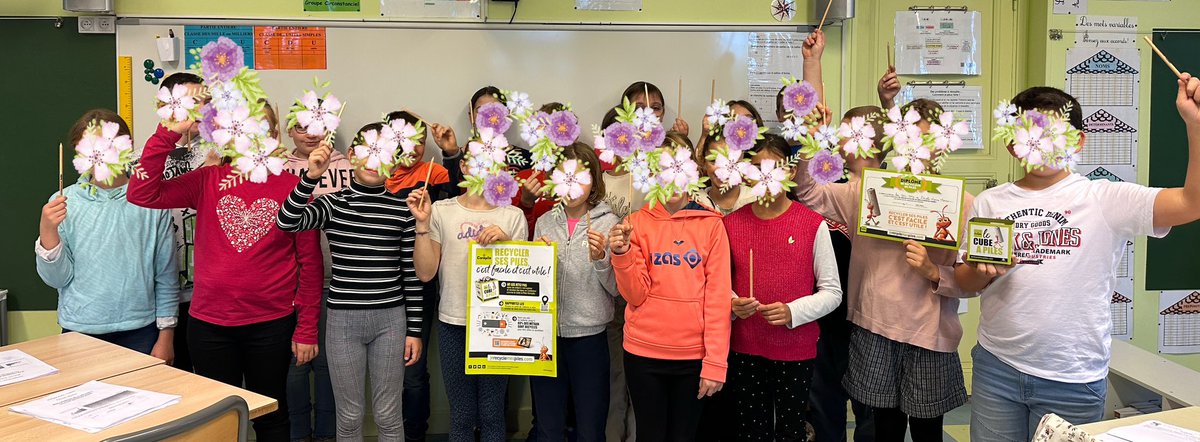 #E3D  #SEDD2024
Pour marquer la fin de l’action SEDD et encourager les élèves à poursuivre, l’ensemble des élèves de l’école a reçu un crayon de papier, une boîte pour recycler les piles et les ramener à l’école. Chaque classe a reçu un diplôme. Merci <a href="/corepile/">Je Recycle Mes Piles</a>