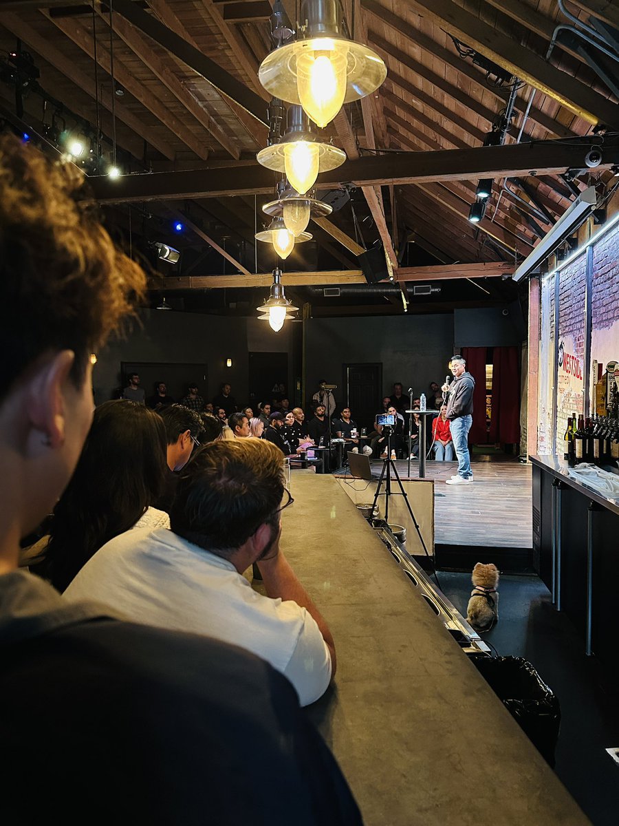 joshreola's tweet image. Attending my first event at a16z LA TechWeek, where the audience was fully engaged in Chris Sheng's captivating founder journey! Even the doggo in the crowd was all ears! 🐶 #LATechWeek @Techweek_
