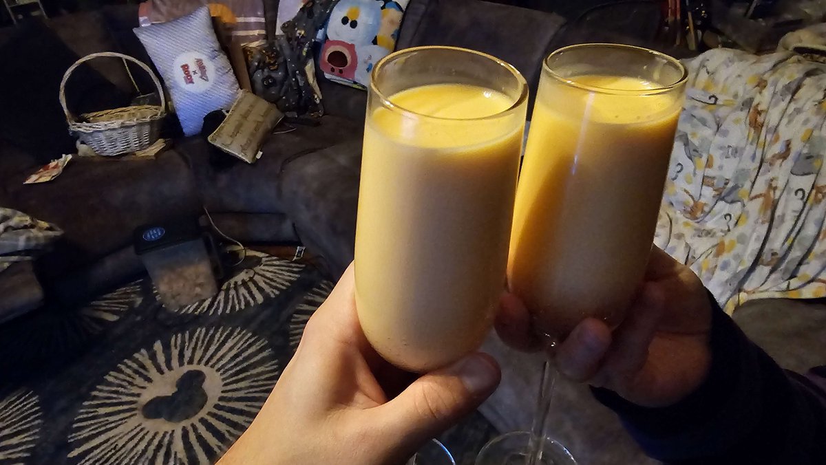 OrangeofDoom's tweet image. while nothing can fill the bilk shaped hole left in my heart ever since they discontinued it, orange milk is also way better than it has any right to be