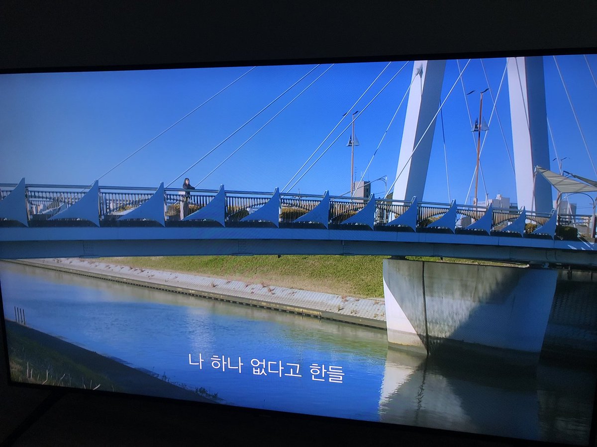 아침이 오면 공허해진다 극장 개봉 후 어제 넷플에 새로 올라온 일본 영화 여주인공의 인상을 좋아했었는데.. 사생활 일로 활동을 잘 못했던 거로...