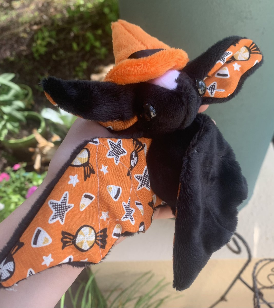 throwback to my favorite fall stuff I've made 🧡🍂🍁 I hope to make lots more in the future!!