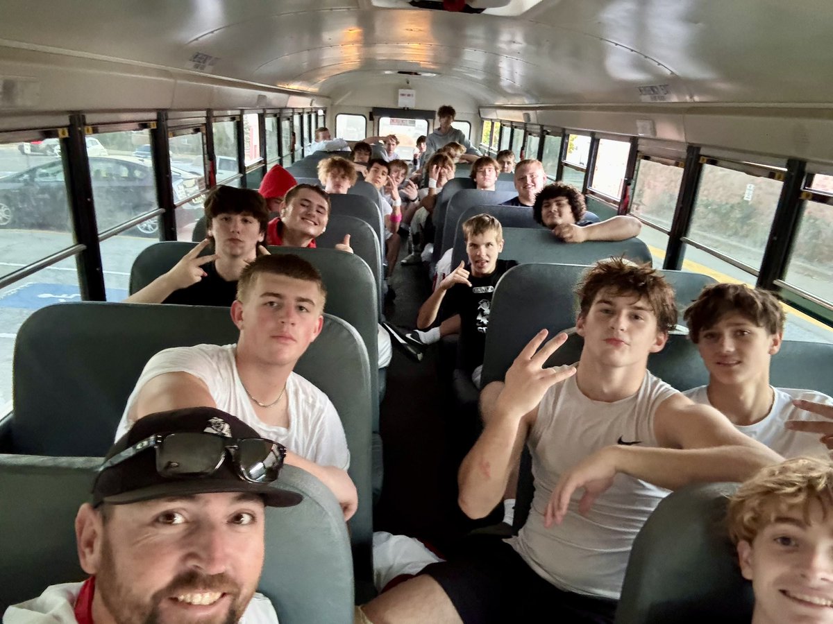 XLJeFe58's tweet image. Reserves win a battle against a tough Central football team. Did not play our best game and looked sloppy at times but dug in and finished strong to walk away with another W #FlyinRound #HavinFun #EOTF @MSouthFootball  @MSHSactivities