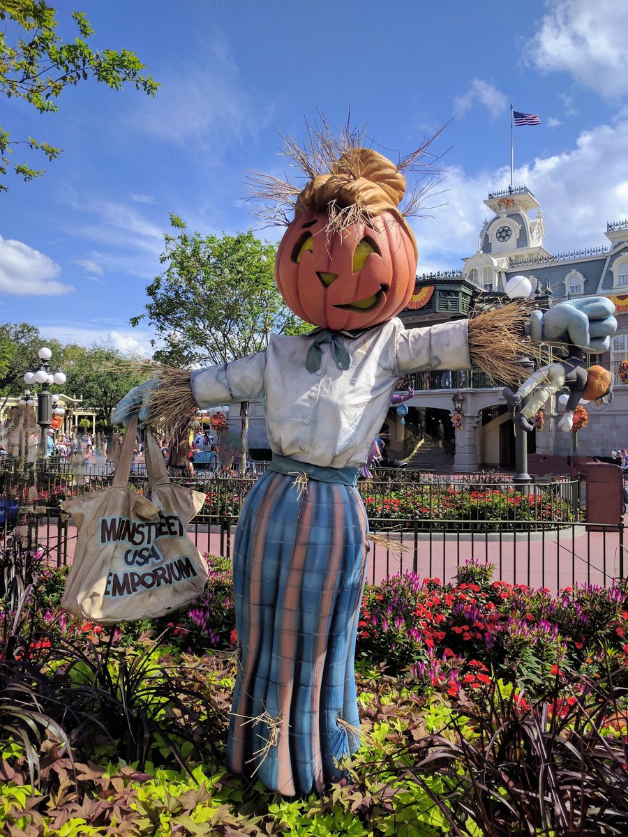TheMousePlanner's tweet photo. Boo to you!
#WaltDisneyWorld #MagicKingdom #MainStreetUSA #DisneyParks #DisneyHolidays #Halloween #BooToYou #DisneyWorld #DisneyVacation #MousePlanning https://t.co/JiN2NlOaiF