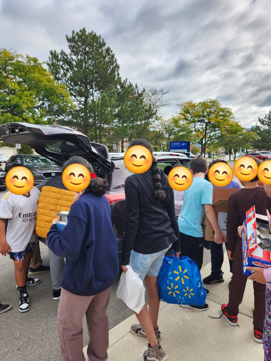 StMatthewDPCDSB's tweet photo. Thank you to our St. Matthew Community for your very generous donations to our Thanksgiving Food Drive! All donated food items have been given to our local St. Vincent de Paul Society. Have a blessed Thanksgiving! https://t.co/oNi7E8gFKt