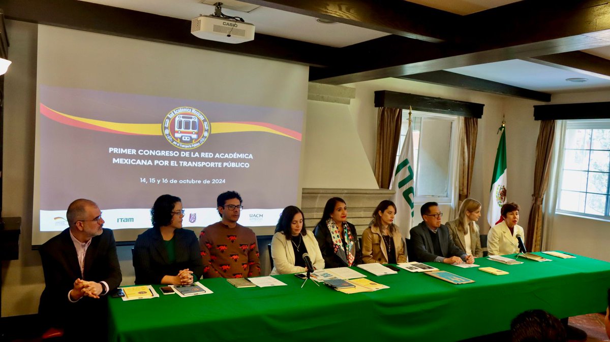 FunPoliAC's tweet image. 🚟 Ellos fueron los ganadores del diseño del logo de la @Red_Tpe_publico. En  colaboración con instituciones educativas para fortalecer el conocimiento en torno a la movilidad.
#UnidosConstruyamos #RAMTP #InvestigaciónTransporte #movilidadsostenible