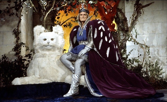 vikare06's tweet image. The beautiful french fantasy musical "Donkey Skin" (1970) directed by Jacques Demy, shot on Kodak Eastmancolor