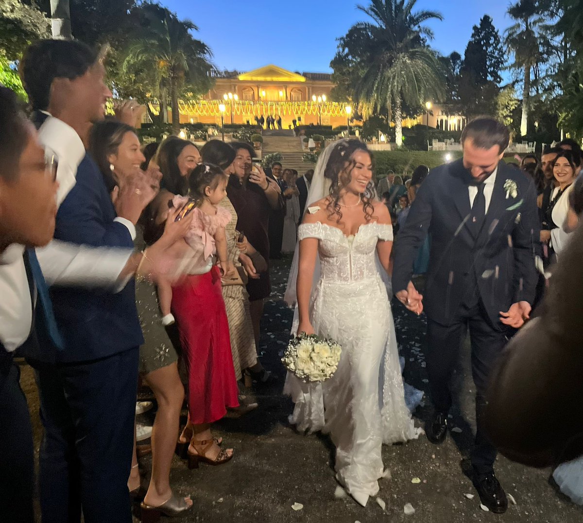 Omid Djalili tweet media