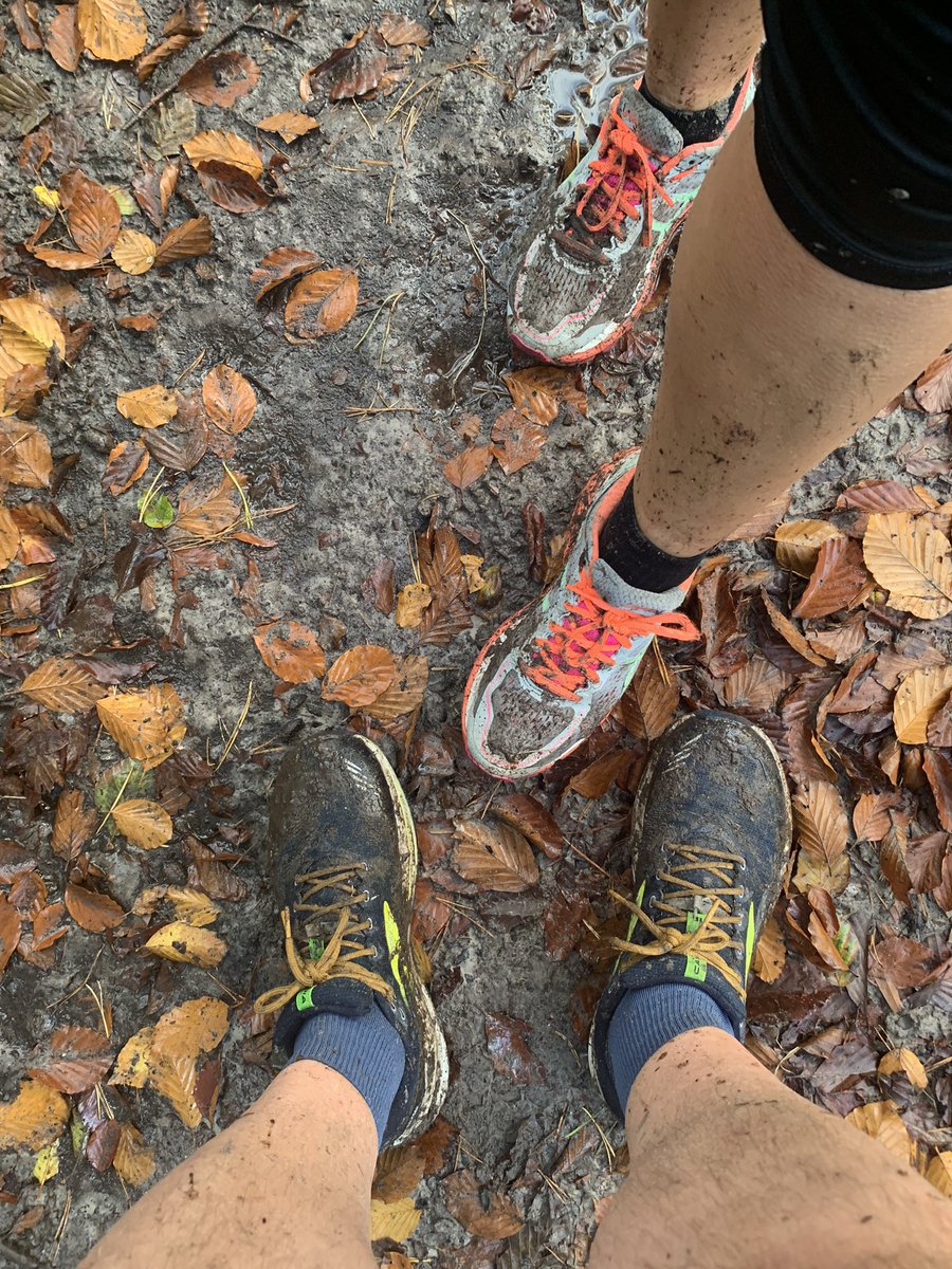 hefje's tweet image. Eind van de dag rondje hoofd leegmaken slowtrail! Beetje blubberig maar das juist fijn 🙃 Zo de zonsondergang tegemoet 😊
@loopmaatjes @hardloopvriend #nevernotrunning #running #trail #slowtrail