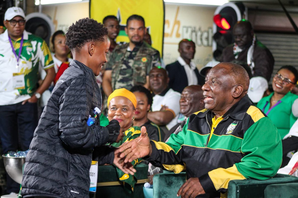 GautengANC's tweet photo. π Chief Albert Luthuli House β’ #100daysofGNU
Today we are reflecting on the first 100 days since the formation of the GNU, led by the ANC. ANC President, Cde Cyril Ramaphosa reviews the progress made by the 7th administration.
#LetsDoMoreTogether https://t.co/mGQCTbYxWo