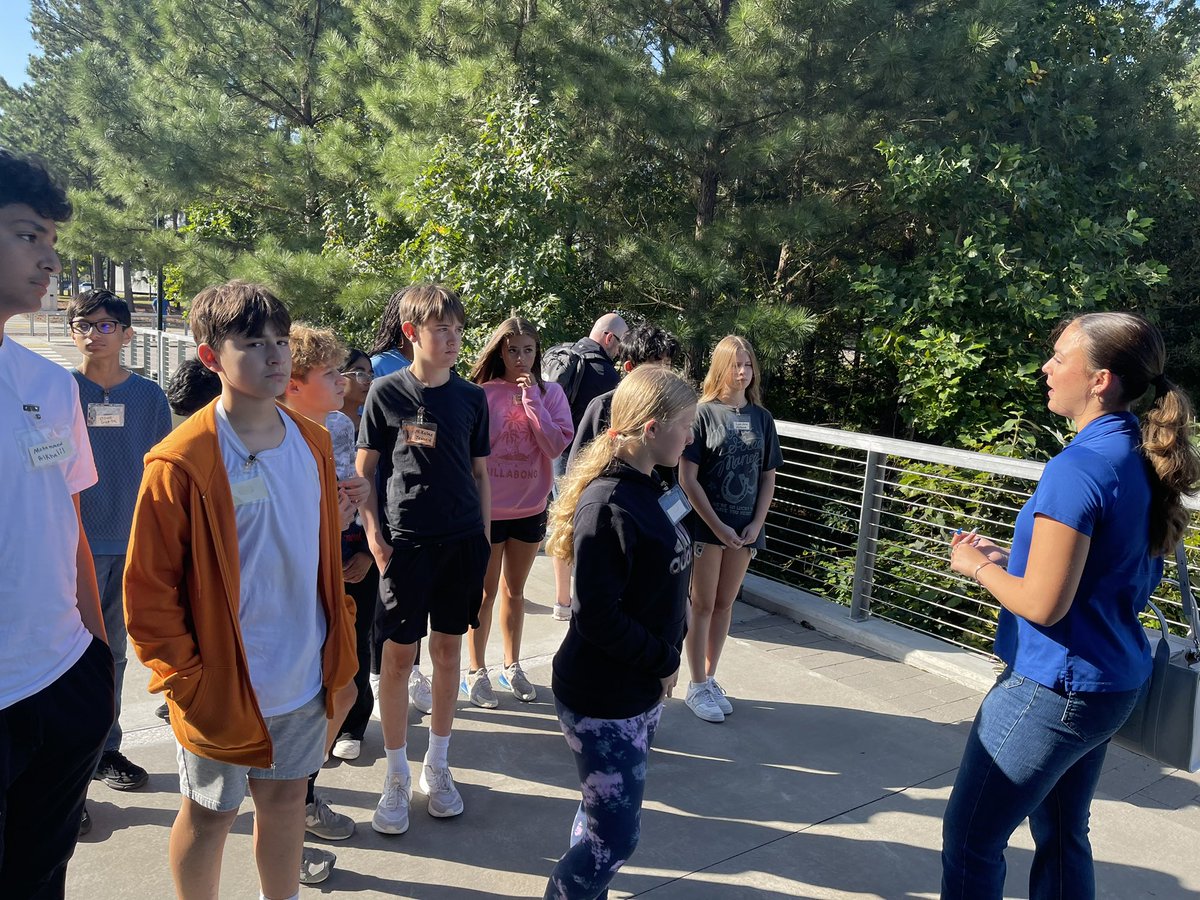 spa_noqo's tweet photo. 8th grade students @HeritageMiddle1 toured @waketechcc to learn about academic programs and @College_Promise dual enrollment program.  @CTEforNC @RTennie @lhmiles2 @jw4lker @mason_roderick @WakeEdNews @ncpublicschools https://t.co/gAAYitEFkd