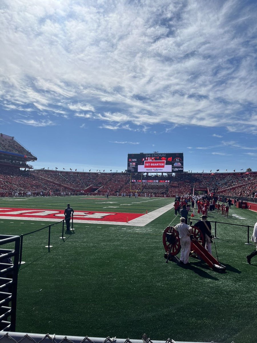 EthanEllam's tweet photo. Thankful for @RFootball for inviting me to the game vs Wisconsin. Thank you to @CoachJohn_Perry as well. @MooreHSFootball @Coachryan9254 @Rebel_Nation20 @jford4257 #Goknights🪓🔴⚫️ https://t.co/fsEOE6S6ya