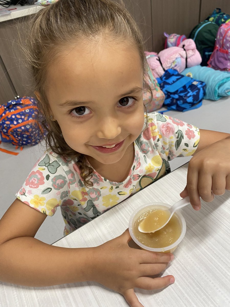 We ‘apple’-solutely had the best week painting, counting our apple trees and taste-testing applesauce!! 🍏🍎 #OwlAboutTheBest <a href="/cfisdmcgown/">@cfisdmcgown</a> <a href="/CFISDPK1/">cfisdprimary</a>