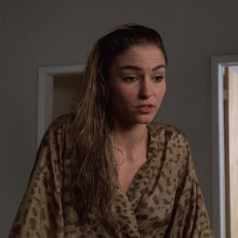 Bestofsopranos's tweet image. Couples custome idea