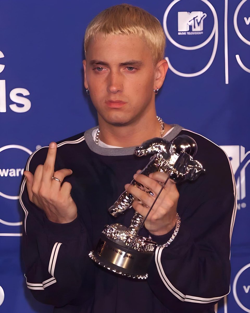 pedestrian's tweet photo. Eminem with his first MTV award in 1999 https://t.co/QKh2QiRPIw