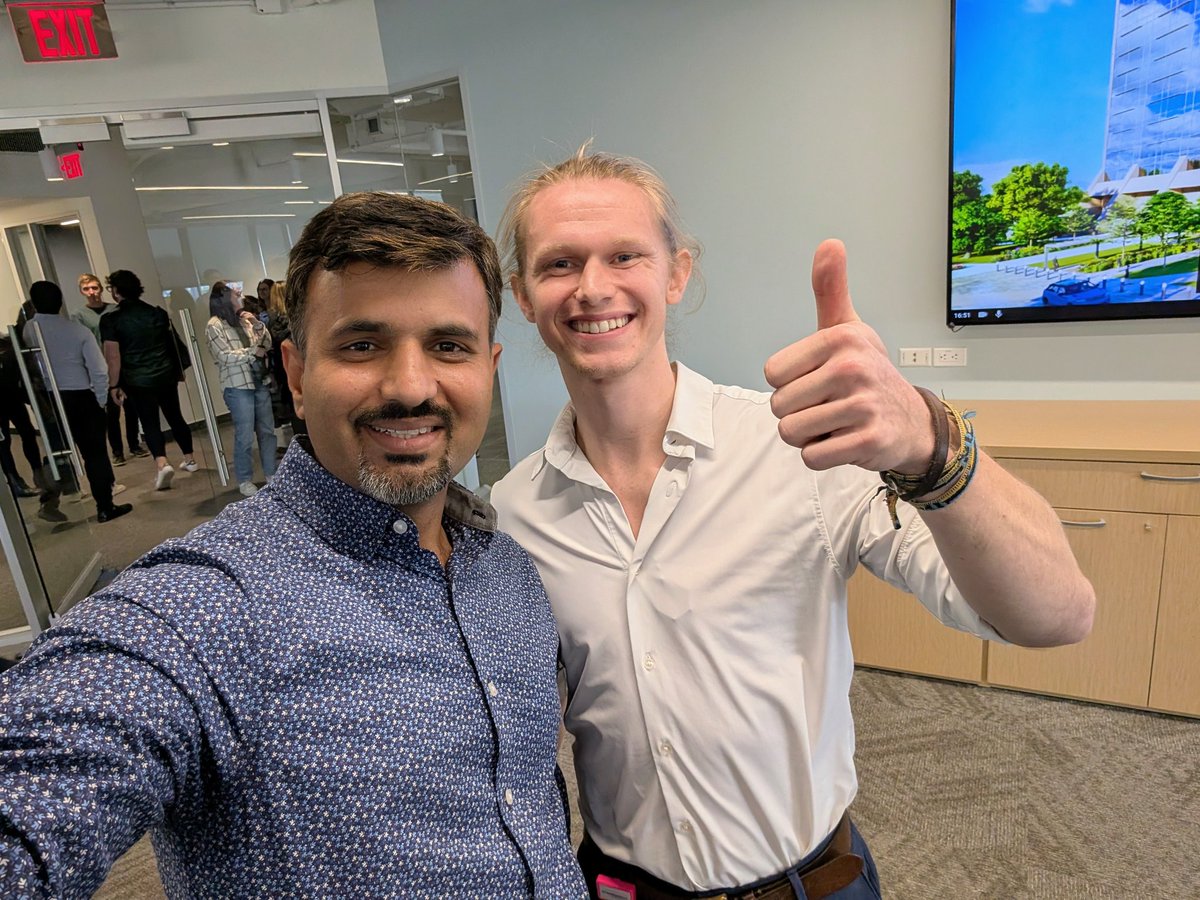 Congratulations Cody Tuftee - PhD student in my lab - on securing the 2nd position in <a href="/UTSWMedCenter/">UT Southwestern Medical Center</a> 3-Minute Thesis (3MT) competition. Cody is developing a novel bioadhesive for improved #corneal #wound #healing.

#ProudPI