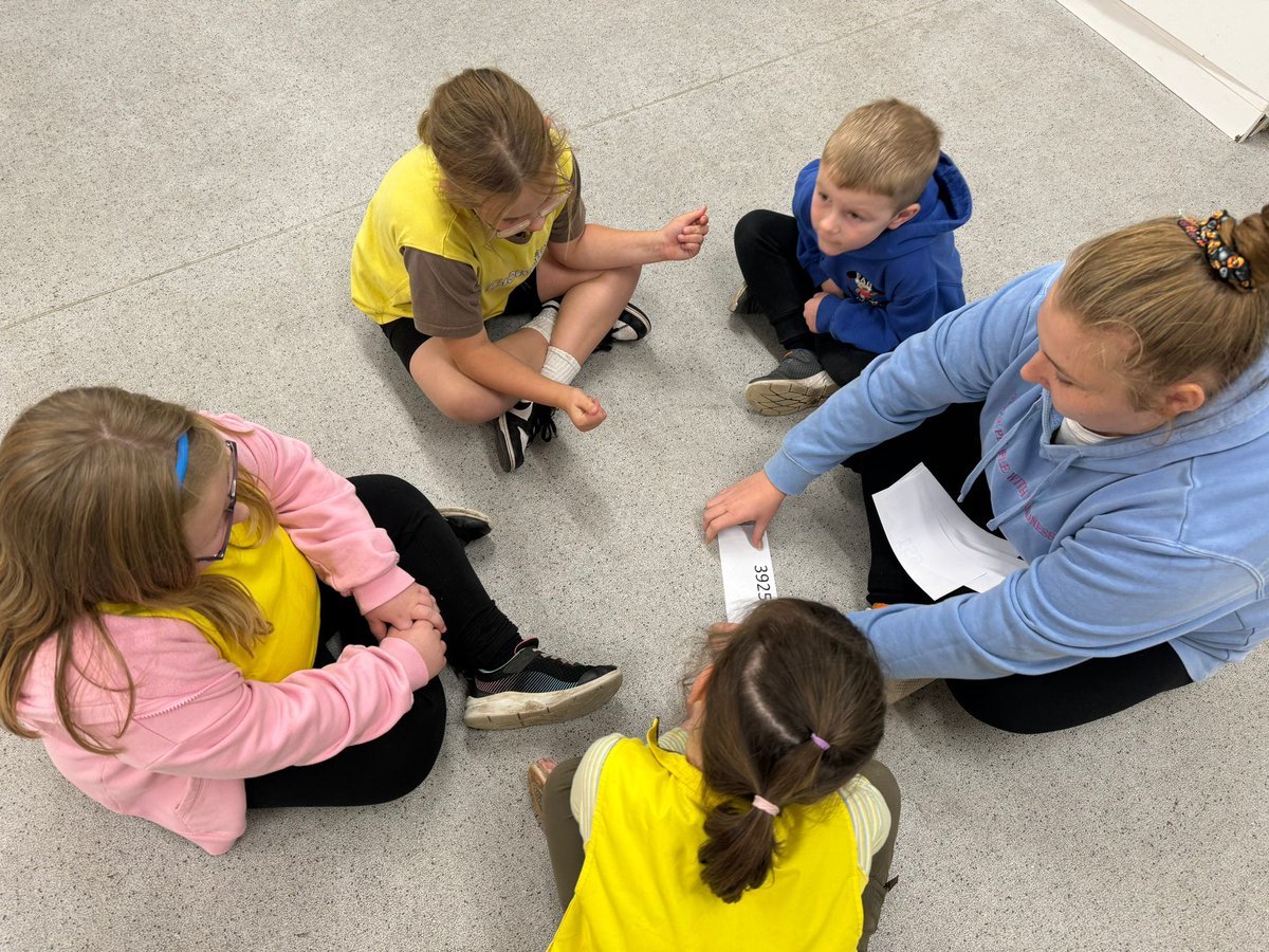Philippa Ford (@philippaford1) on Twitter photo <a href="/26thCardiff/">26thCardiffBrownies</a> The girls and Jack had great fun tonight with the learning by doing, seeing and listening skills builder activity - well done! ๐ <a href="/26thCardiff/">26thCardiffBrownies</a> The girls and Jack had great fun tonight with the learning by doing, seeing and listening skills builder activity - well done! ๐