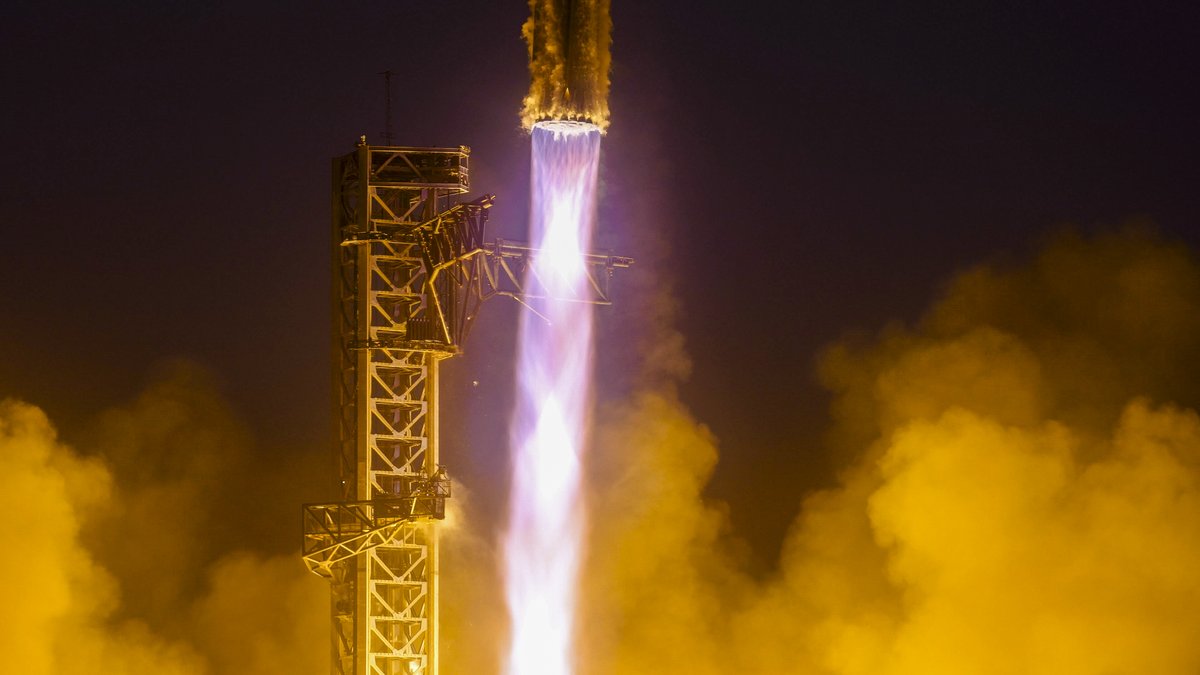 elonmusk tweet picture