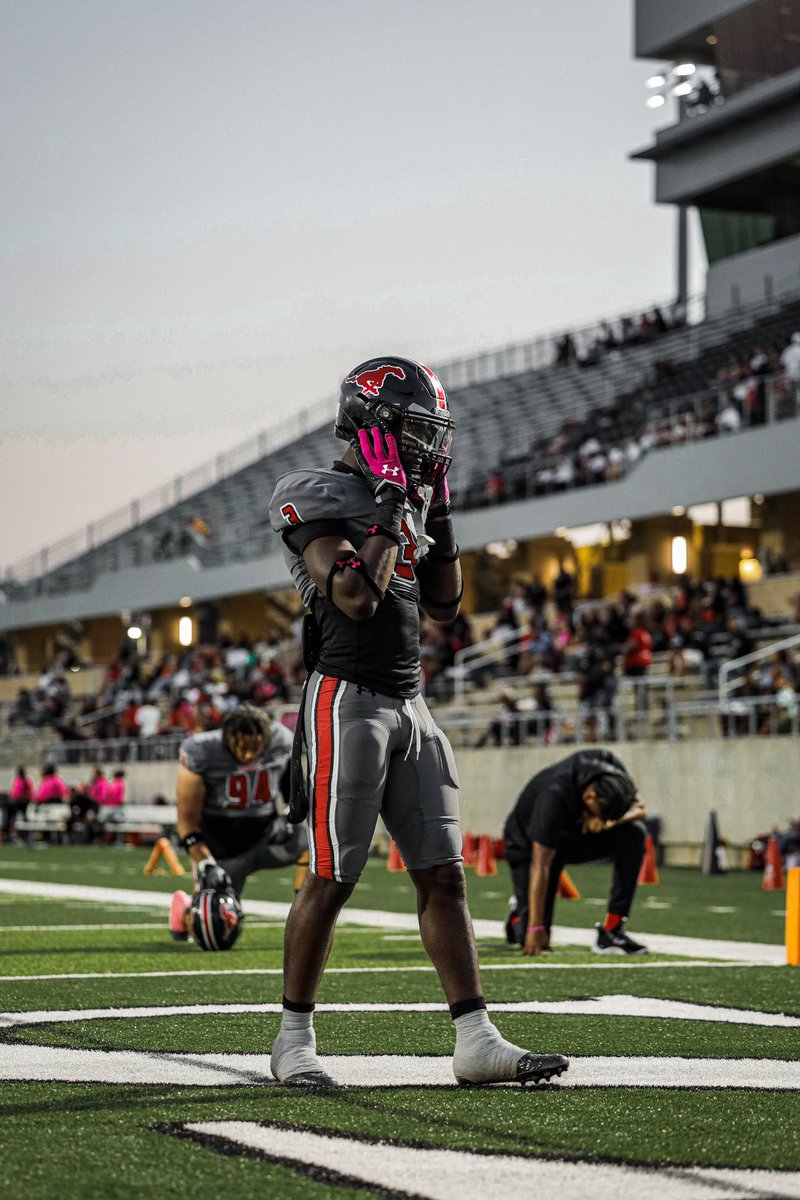 Westfield take down Nimitz 42-15 District champs on the way🏆