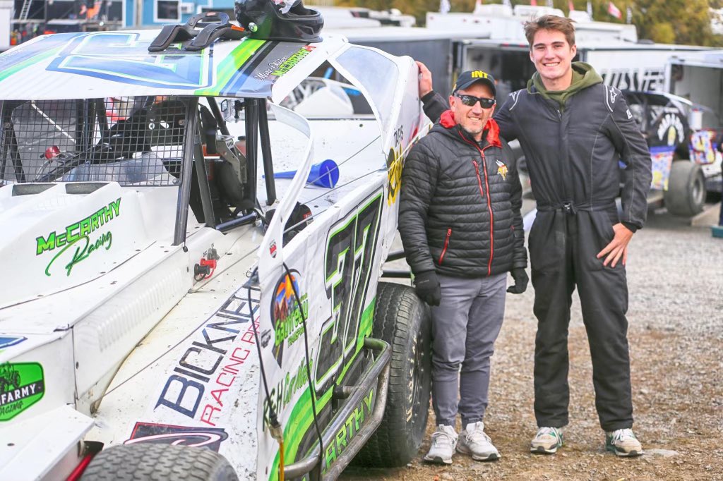 Coach Segs supporting our <a href="/TheEOJHL/">The EOJHL</a> 2 sport Athlete <a href="/cms_speedway/">Cornwall Speedway</a> Marco McCARTHY. #vikesfam #vikeshockey