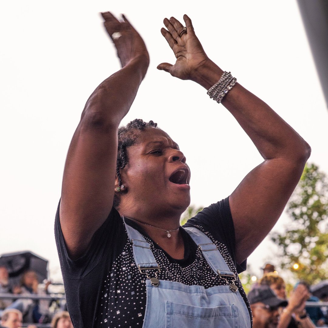 indyjazzfest's tweet image. 🎶✨ Jazz is more than just music; it's a feeling that resonates with our story. Here are some of the incredible faces from Indy Jazz Fest, sharing their personal connections to this beautiful art form. What does jazz mean to you?
#JazzFeelings #LiveMusic #IndyJazzFest2024
