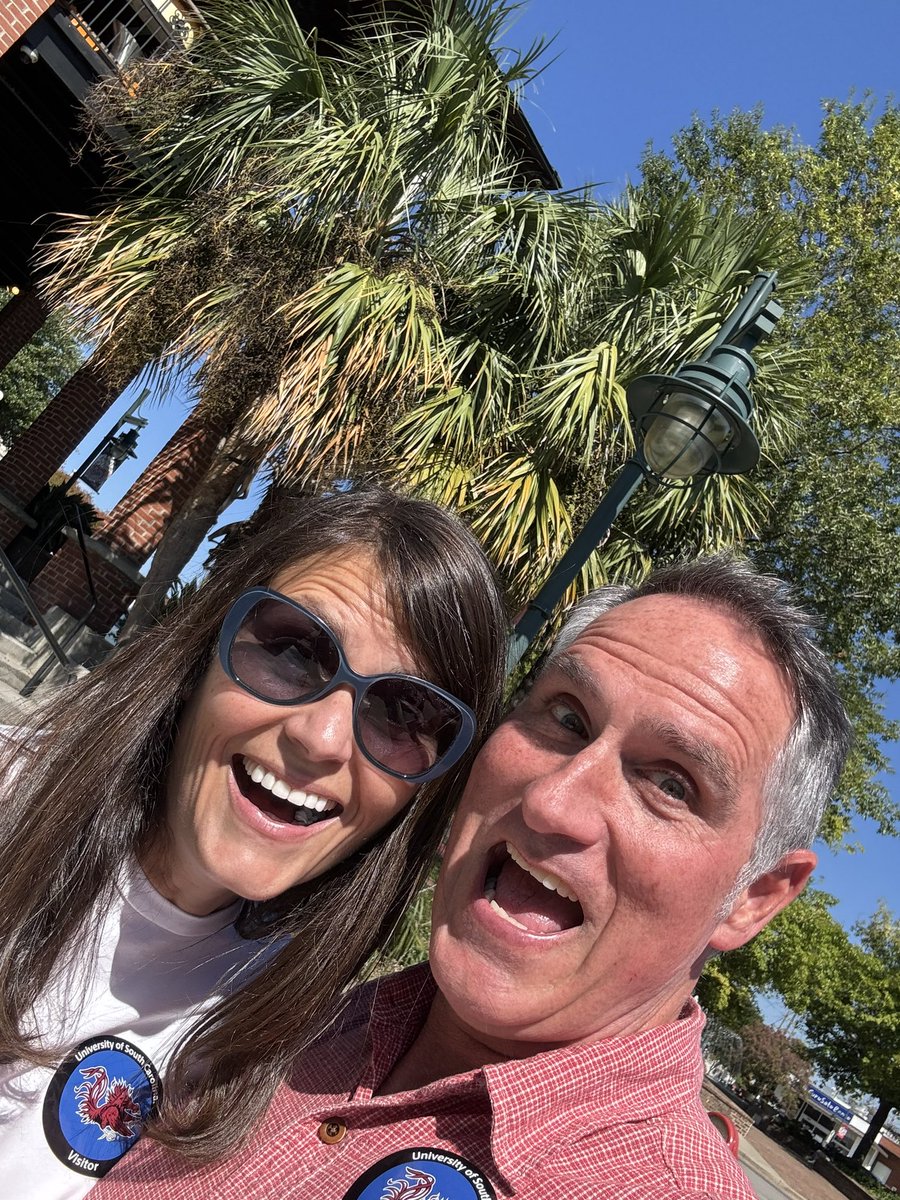 We are excited‼️ Dropping today (Monday 10/14 @ 4pm central) Crossroads of Divorce podcast big announcement. Check it out. #divorcerecovery #community #divorcesupport  podcasts.apple.com/us/podcast/cro…